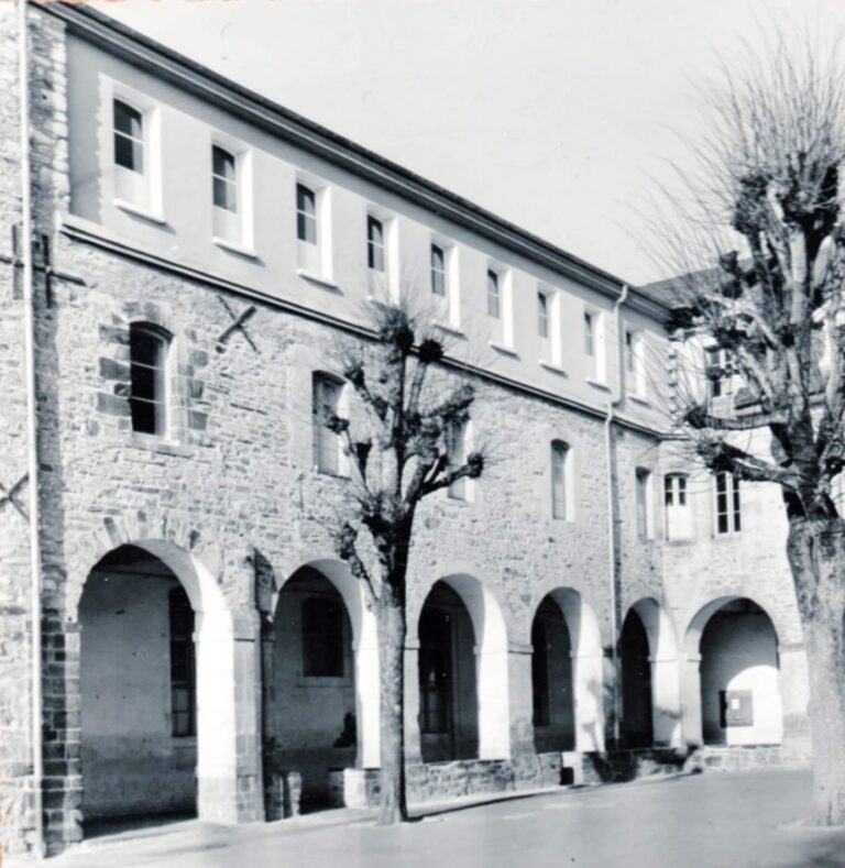 Achèvement des travaux de la 1re tranche - mars 1963 - Archives du lycée
