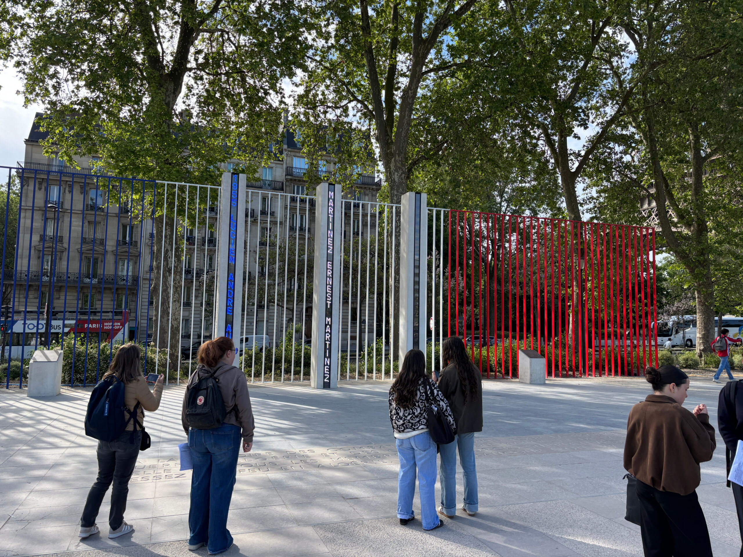Les terminales HGGSP sur les lieux de mémoire parisiens