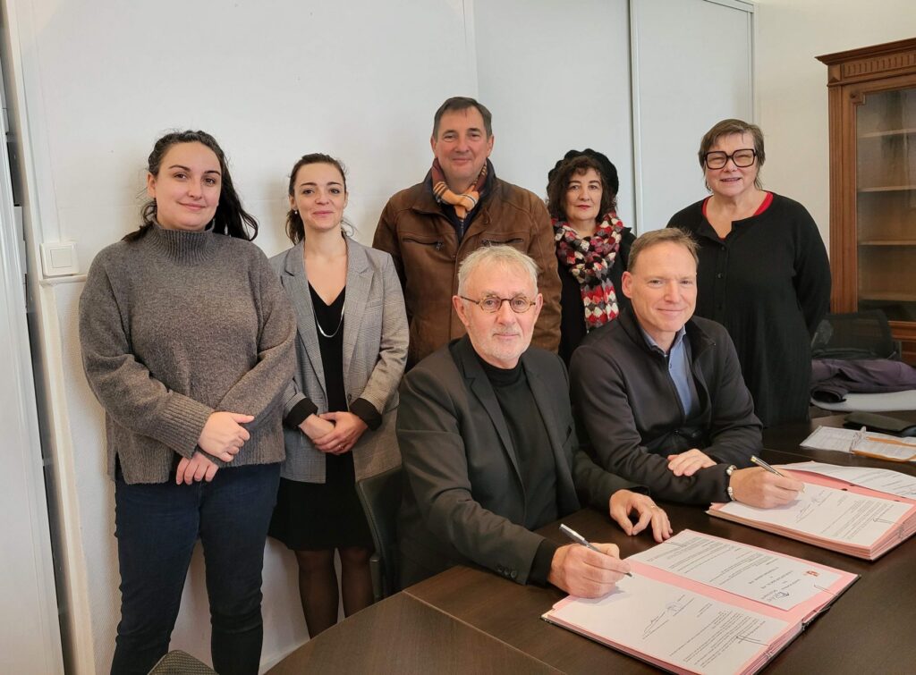 Signature de la convention avec le Centre Hospitalier Simone Veil